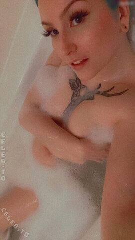 0nixchan nude photo 21