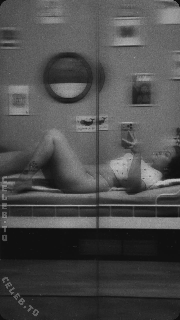 0nixchan nude photo 2