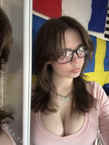 1nsah3 nude photo 28