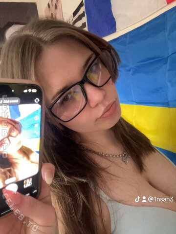 1nsah3 nude photo 23