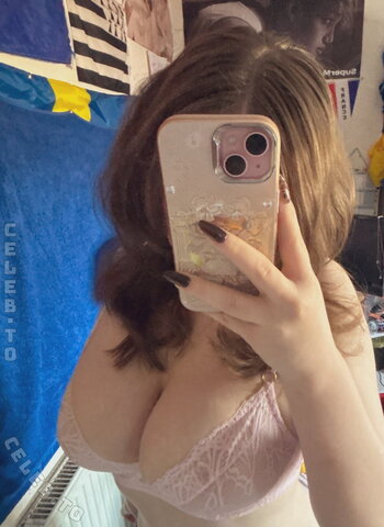 1nsah3 nude photo 17
