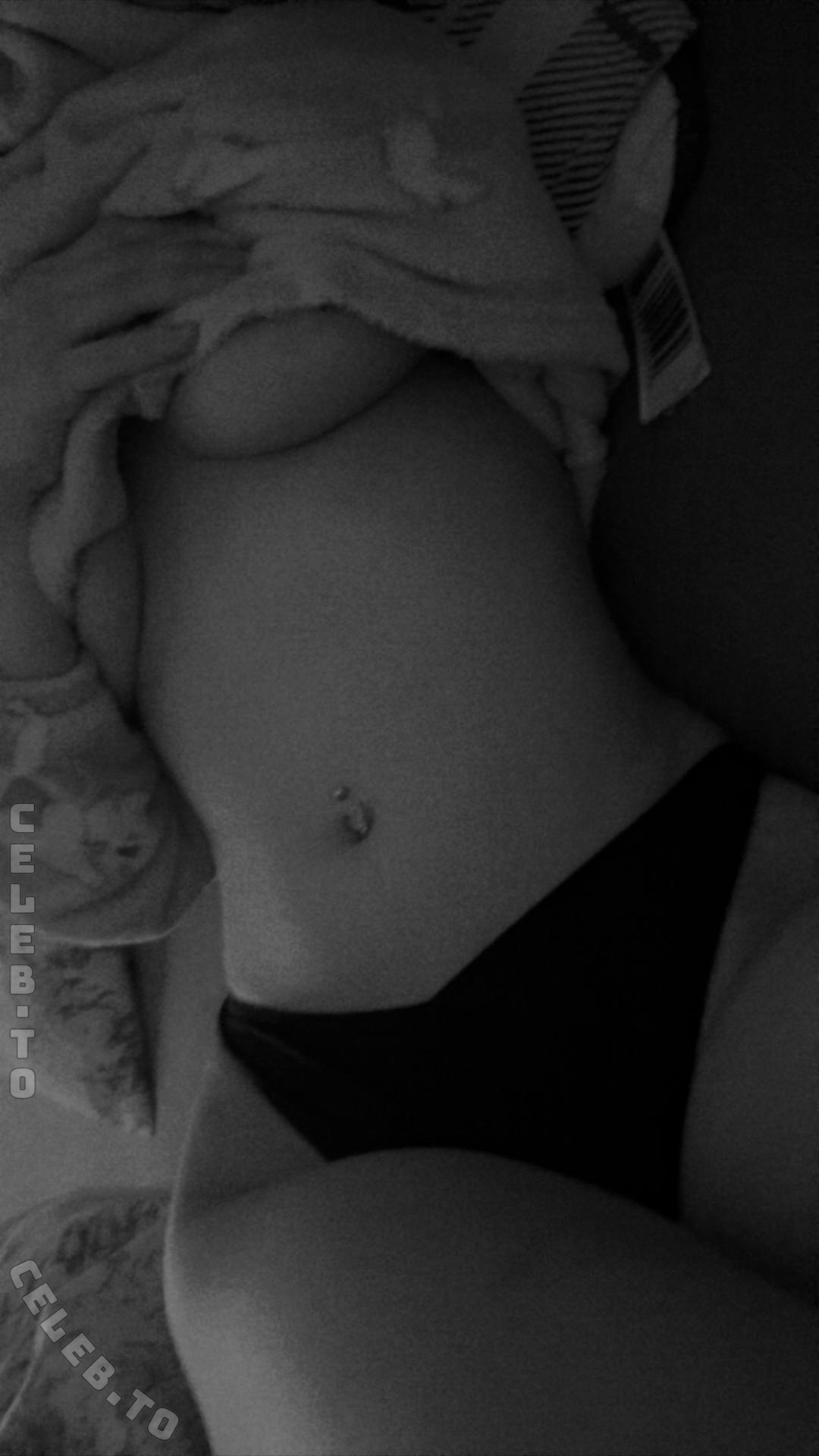 1sickoo nude photo 1