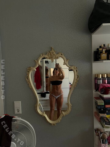 1tskimmyxo nude photo 69