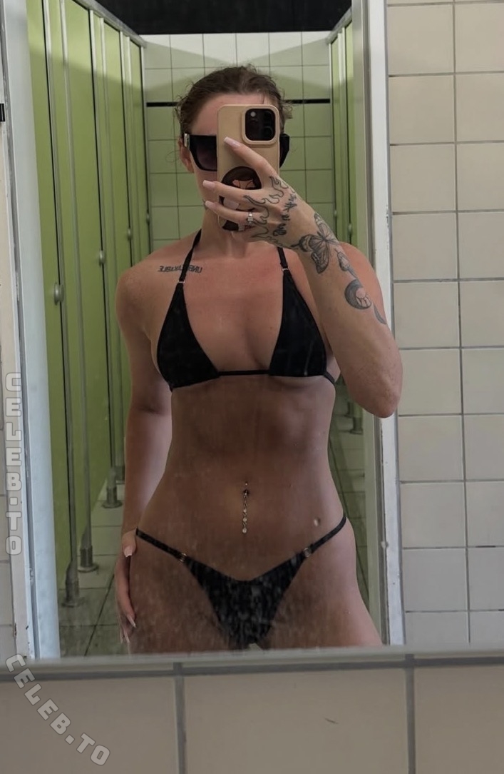 1tskimmyxo nude photo 3