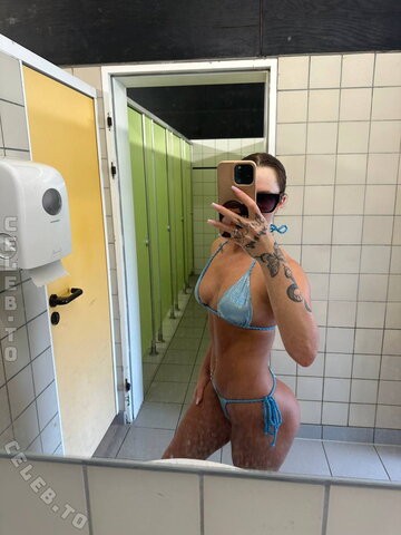1tskimmyxo nude photo 7