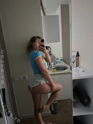1tskimmyxo nude photo 17