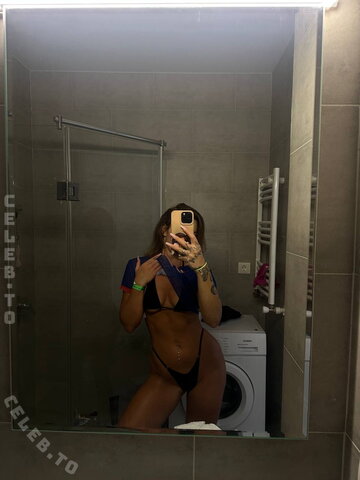 1tskimmyxo nude photo 8
