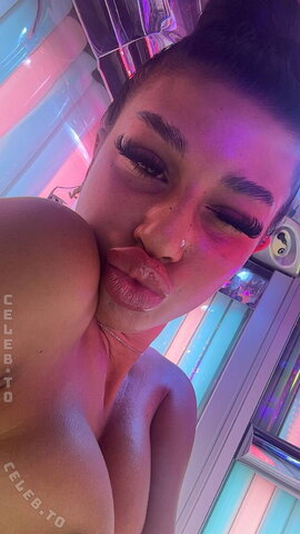 28.leyla nude photo 21