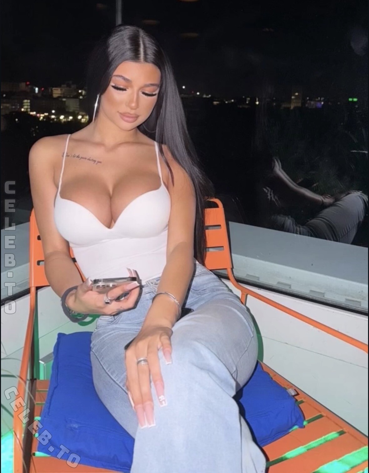28.leyla nude photo 4