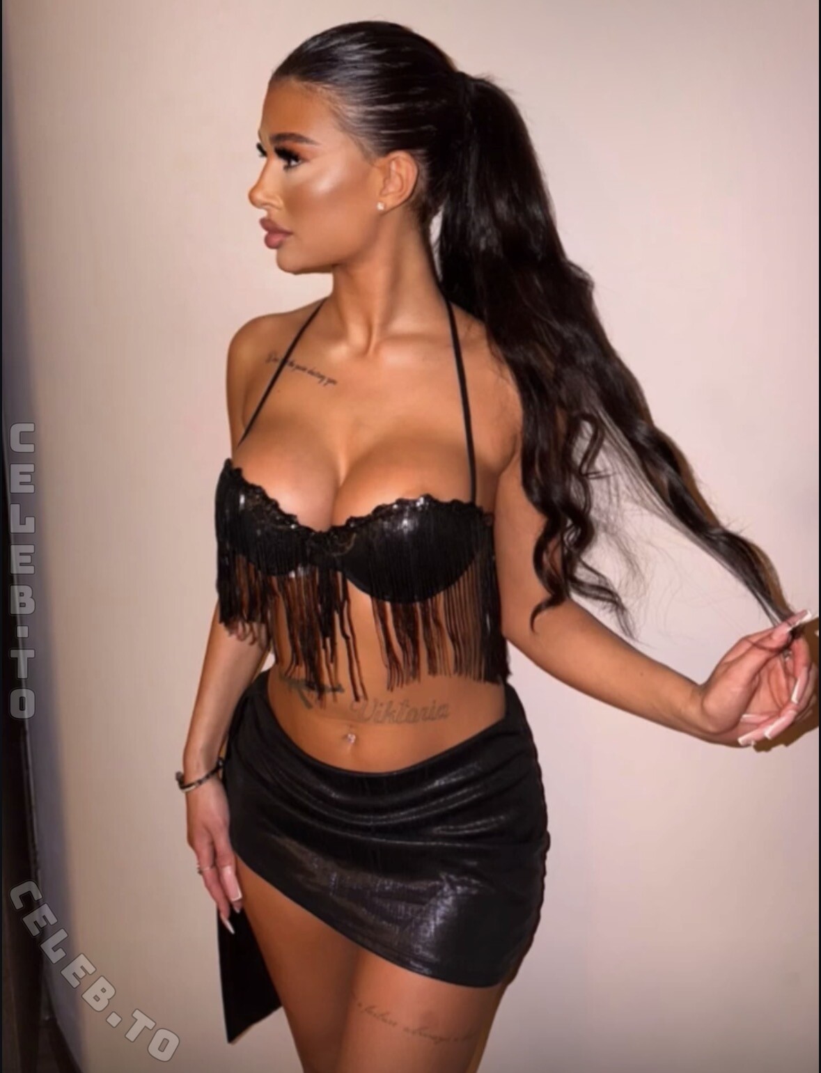 28.leyla nude photo 5
