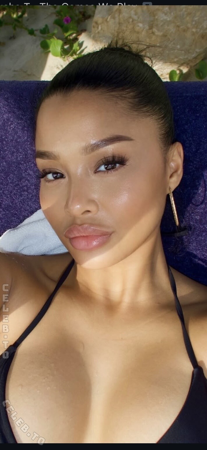 3gisi nude photo 3