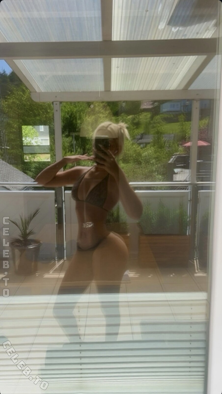 44.hanaaa nude photo 2