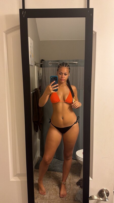 6ftpr1ncess nude photo 1