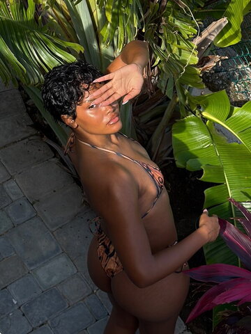 6ourt nude photo 43