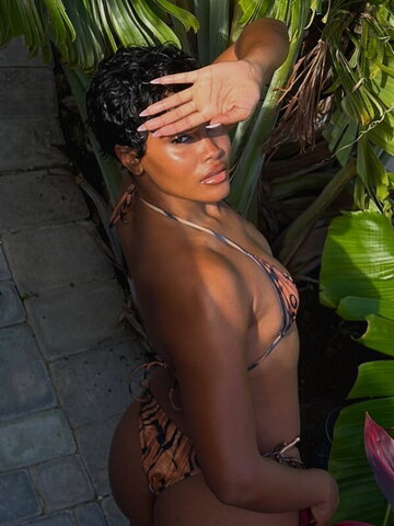 6ourt nude photo 42