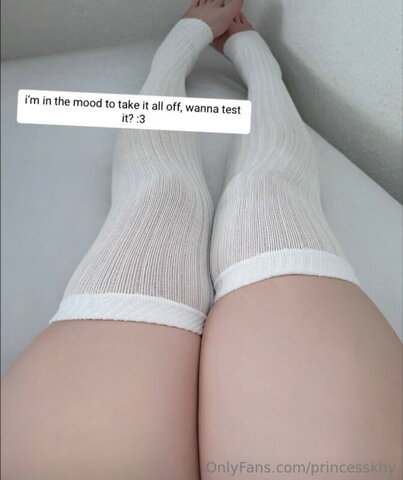 777khy nude photo 7
