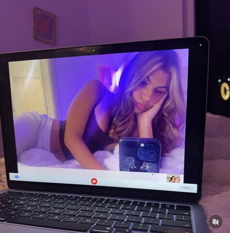 777mawii nude photo 6