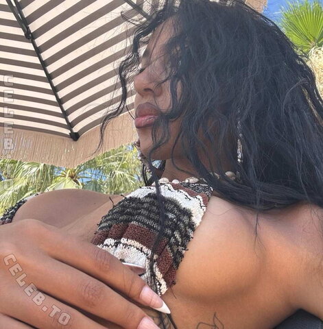Aalishass Alishakone nude photo 10