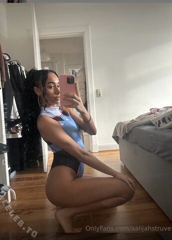 Aaliyah Struve nude photo 3