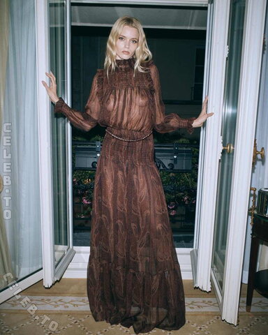Abbey Lee Kershaw nude photo 8