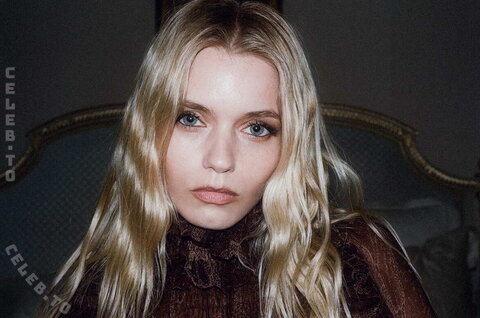 Abbey Lee Kershaw nude photo 3