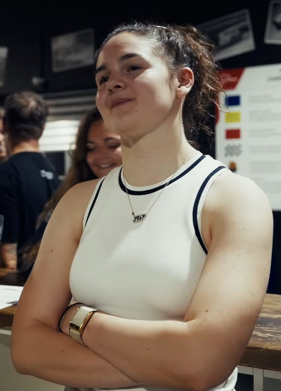 Abbi Pulling nude photo 10
