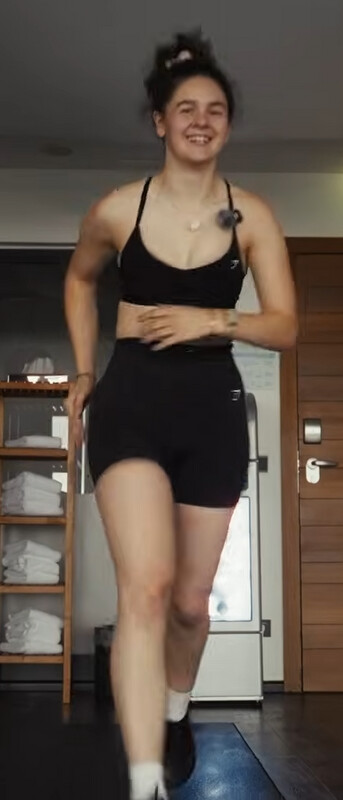 Abbi Pulling nude photo 18
