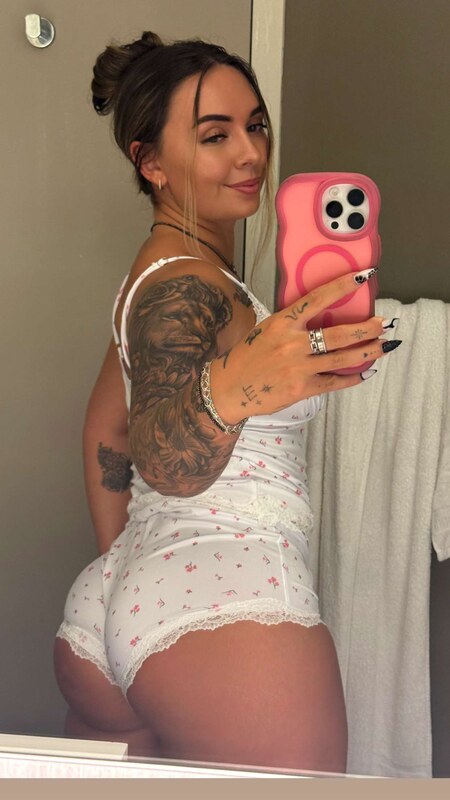 Abby Berner nude photo 3