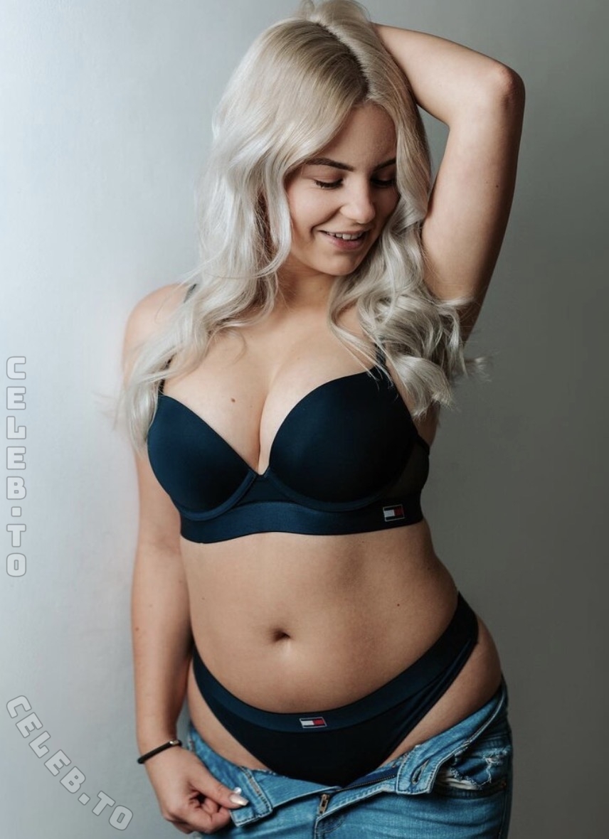 _abcdesi_ nude photo 1