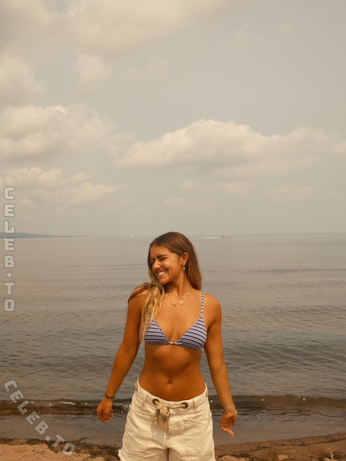 Abi Elizabeth nude photo 8