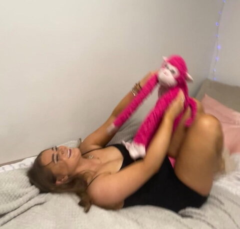Abi Kent nude photo 3