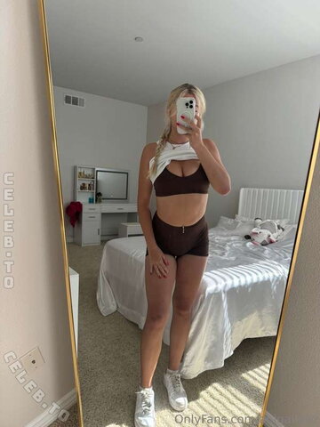 Abigail Lutz nude photo 45