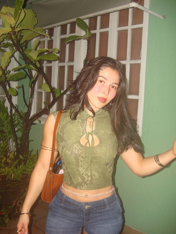 Abimartinezre nude photo 8