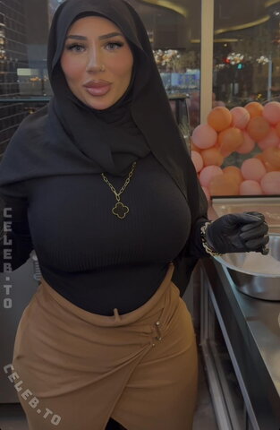 abir.zrk nude photo 22