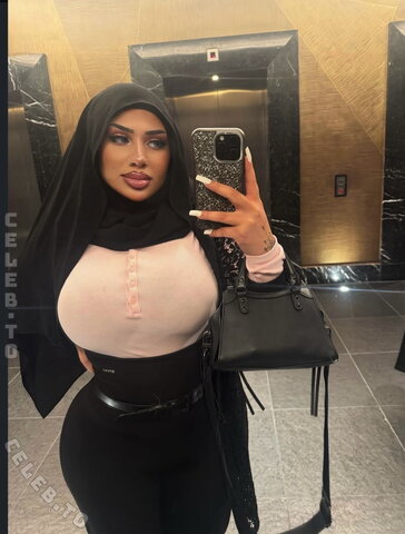 abir.zrk nude photo 19