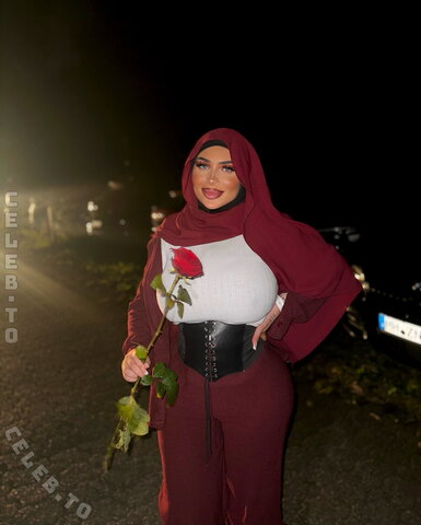 abir.zrk nude photo 11