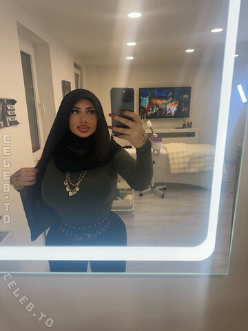 abir.zrk nude photo 9