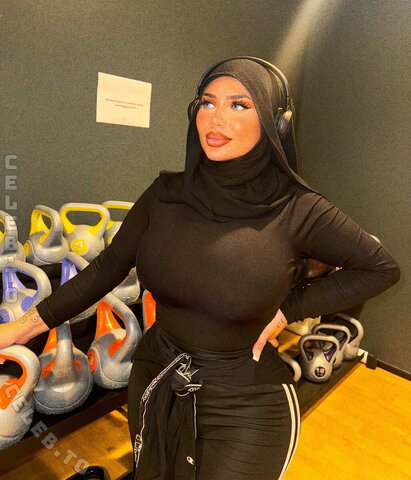 abir.zrk nude photo 14