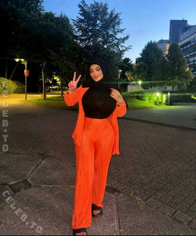 abir.zrk nude photo 10