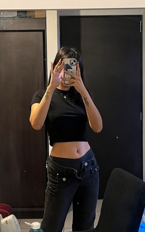Abisicari nude photo 2