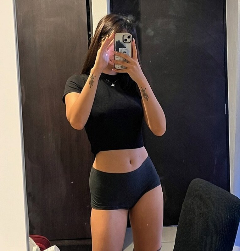 Abisicari nude photo 4