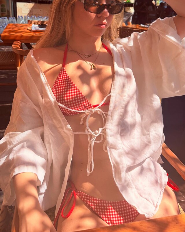 Ada Adanır nude photo 14
