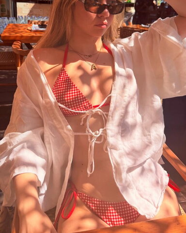 Ada Adanır nude photo 18