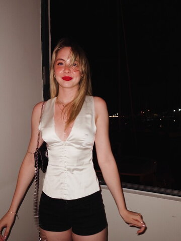 Ada Adanır nude photo 16