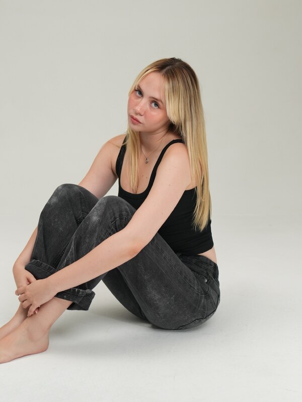 Ada Adanır nude photo 25