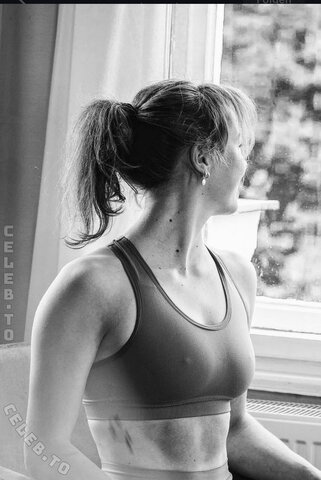 Ada Theilken nude photo 17