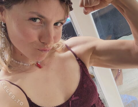 Ada Theilken nude photo 5