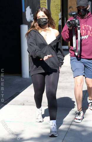 Addison Rae nude photo 107