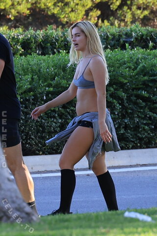 Addison Rae nude photo 6