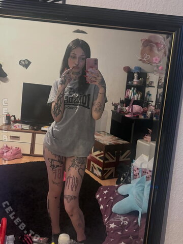 Addyyy.444 nude photo 2